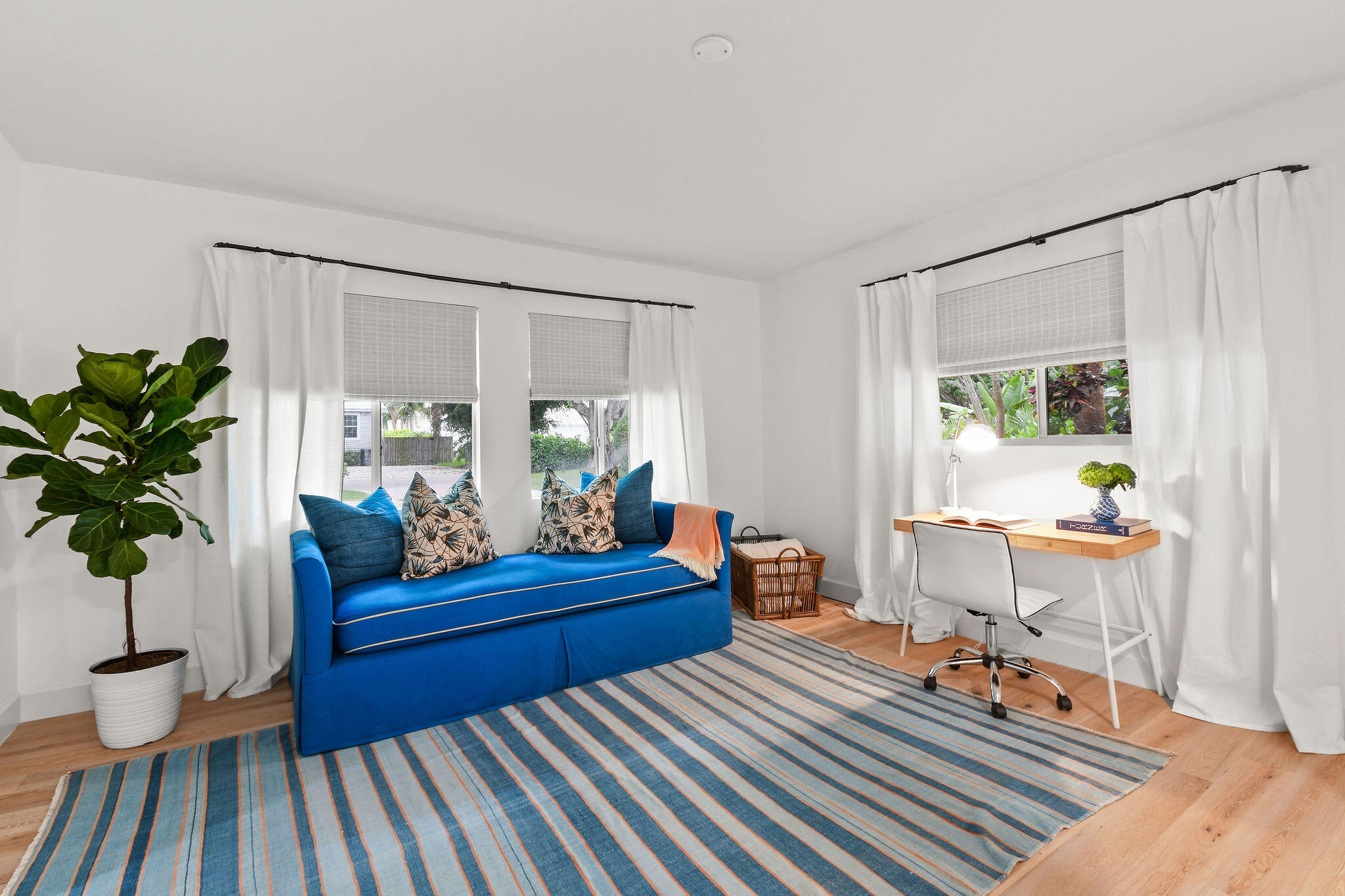 ESSEX LANE - Residential