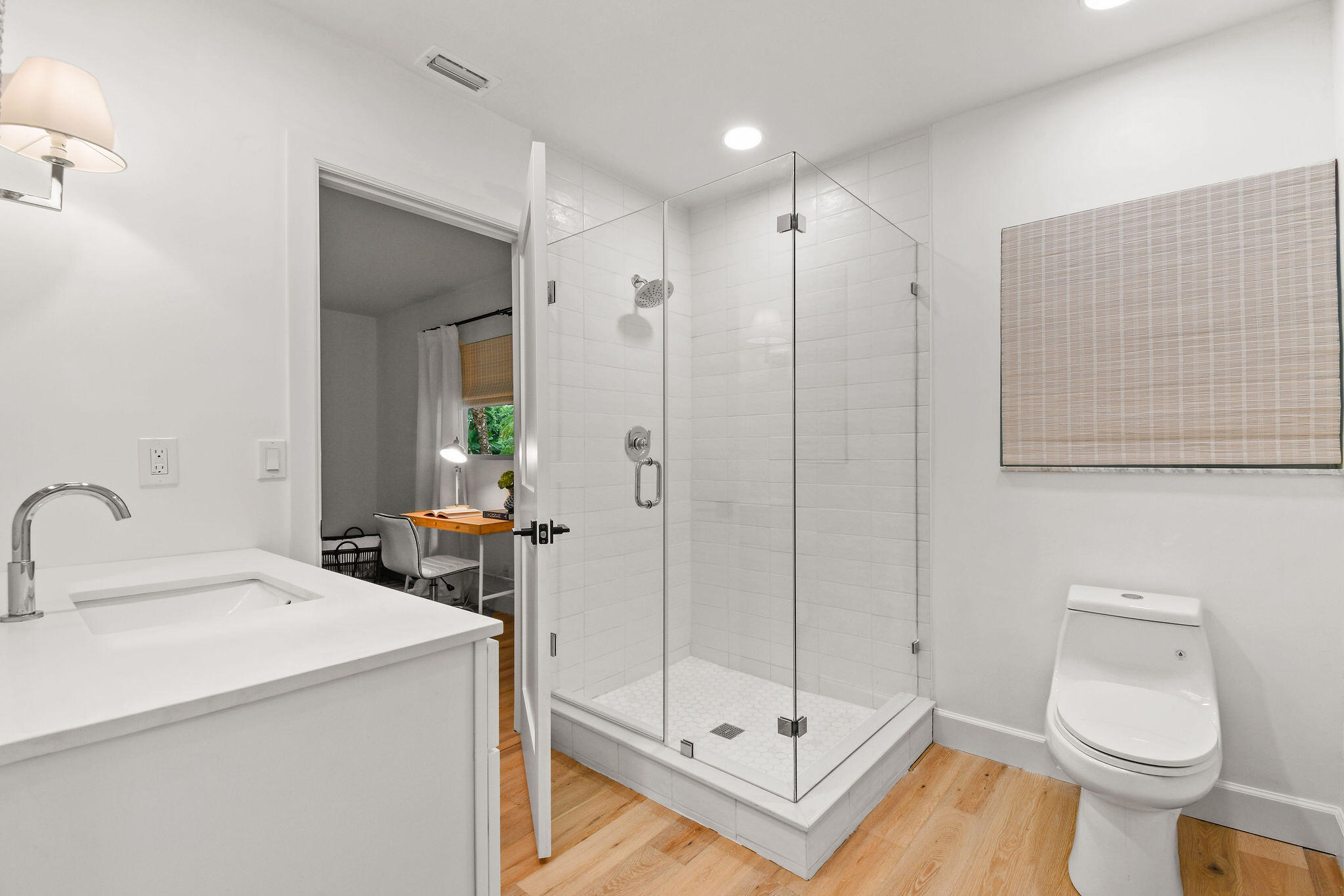 ESSEX LANE - Residential