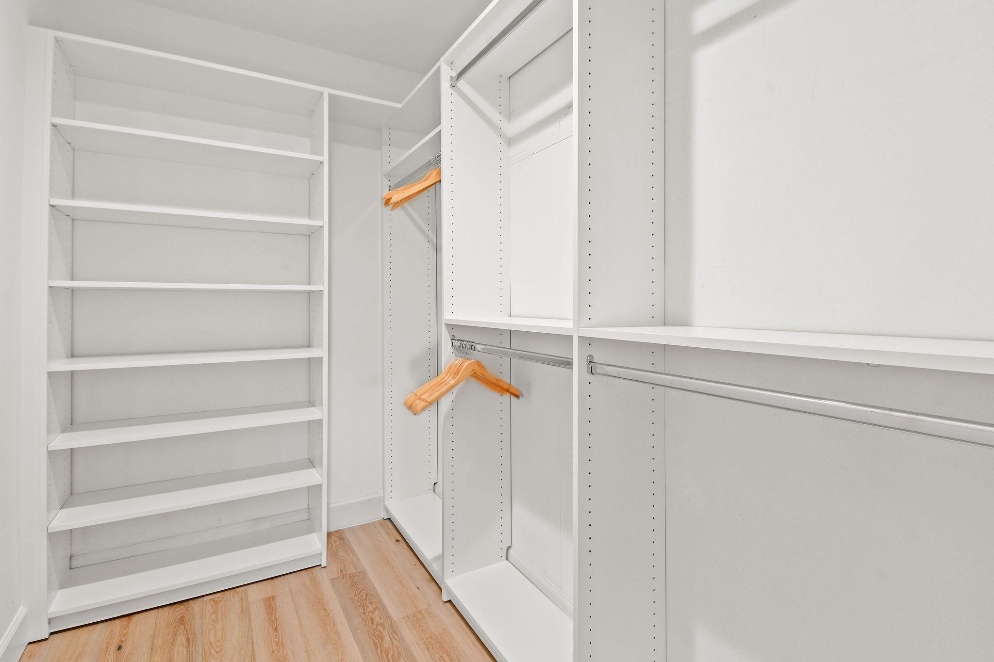 ESSEX LANE - Residential