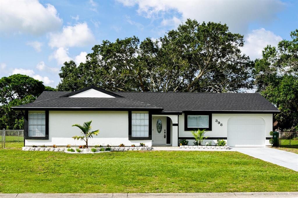 Photo of 398 SW Eastport Circle, Port St Lucie, FL 34953 (MLS # R10887785)