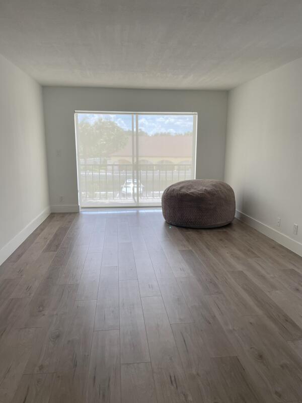 480 NW 20th Street 207b