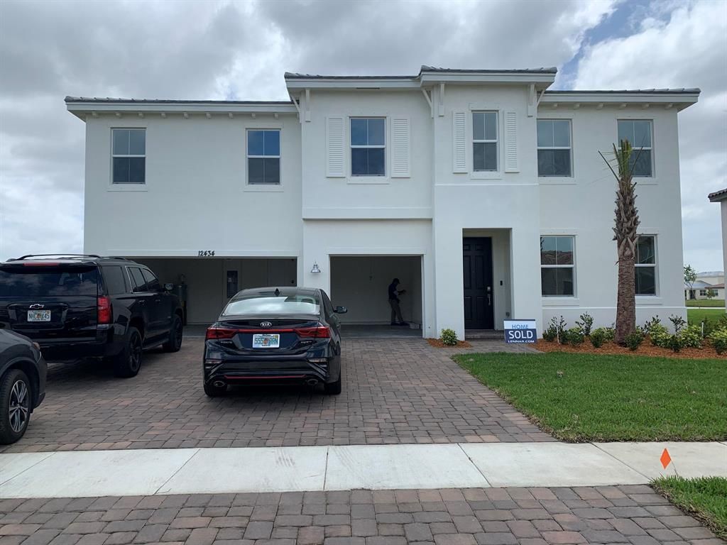 Photo of 12434 NW Lynch Lane, Port Saint Lucie, FL 34987 (MLS # R10714248)