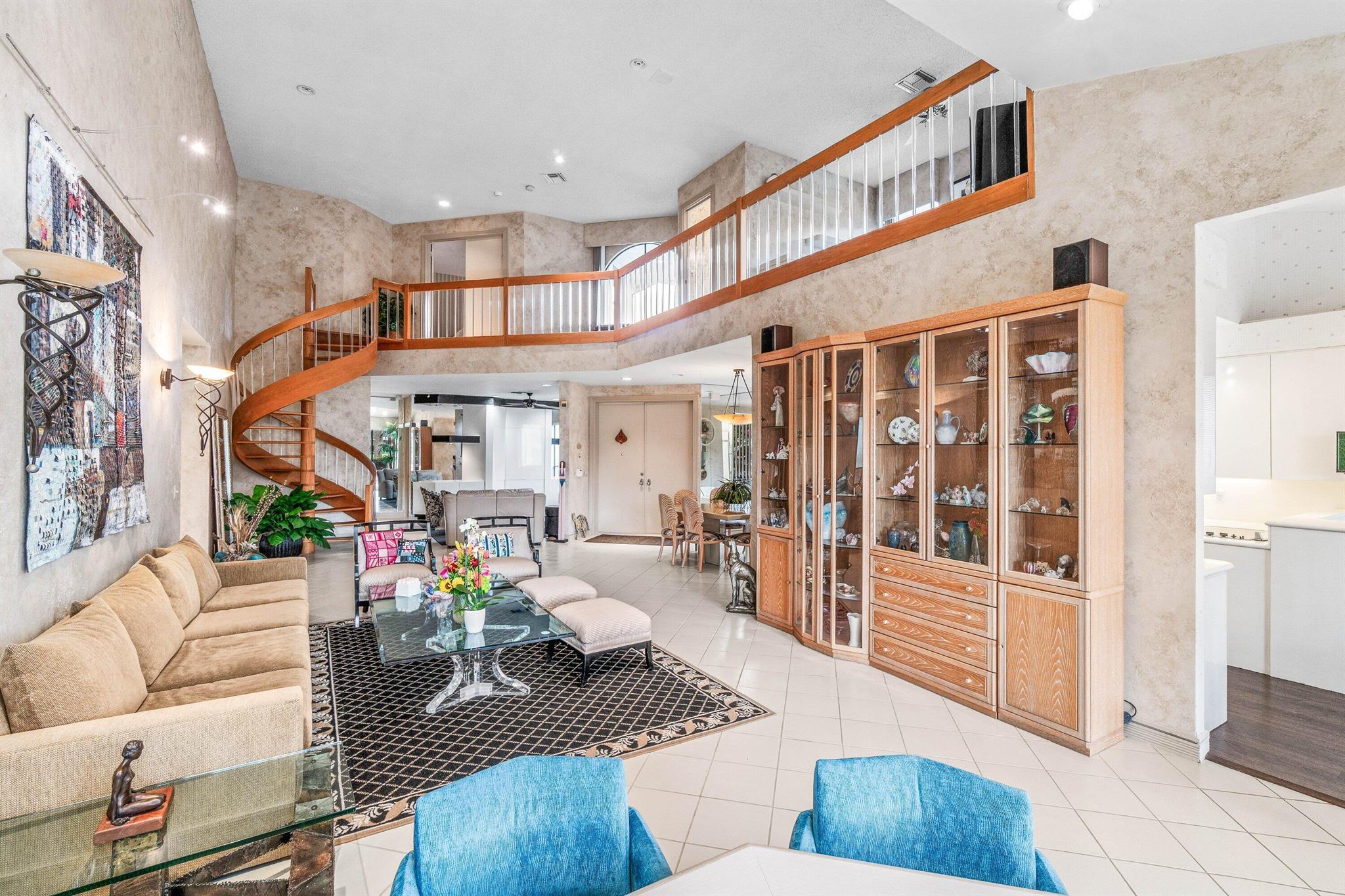 STEEPLE CHASE - Residential