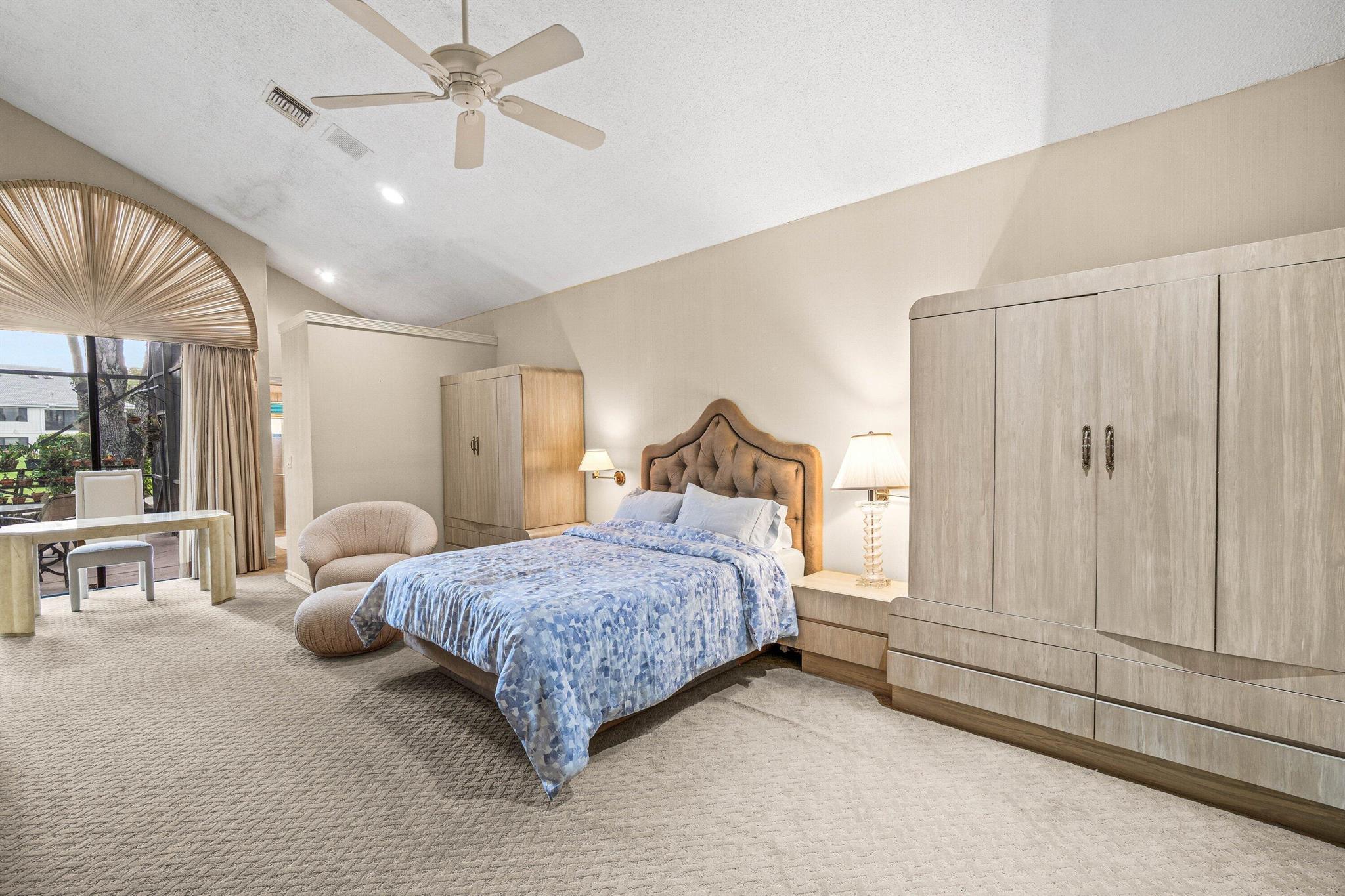 STEEPLE CHASE - Residential