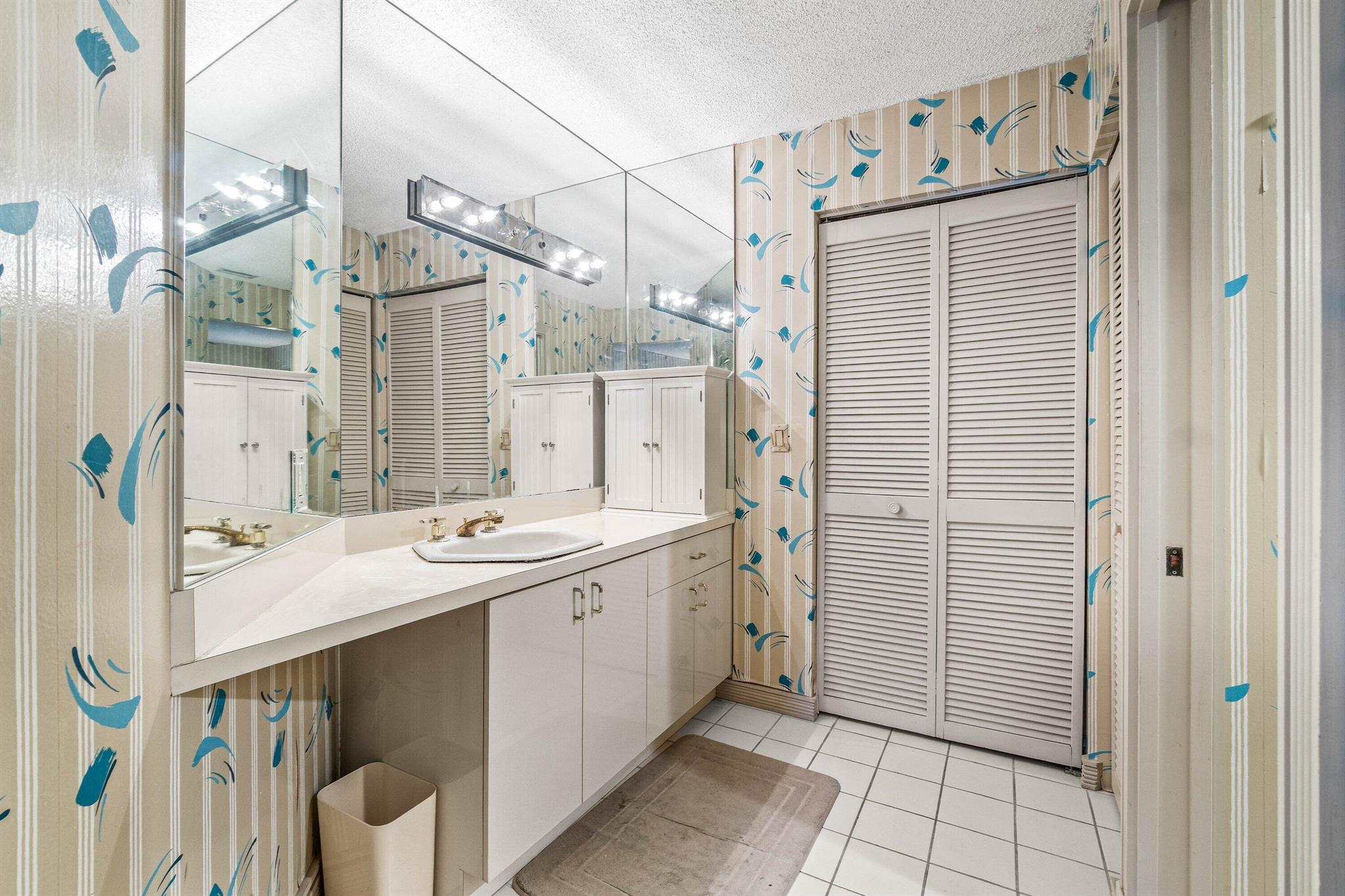 STEEPLE CHASE - Residential