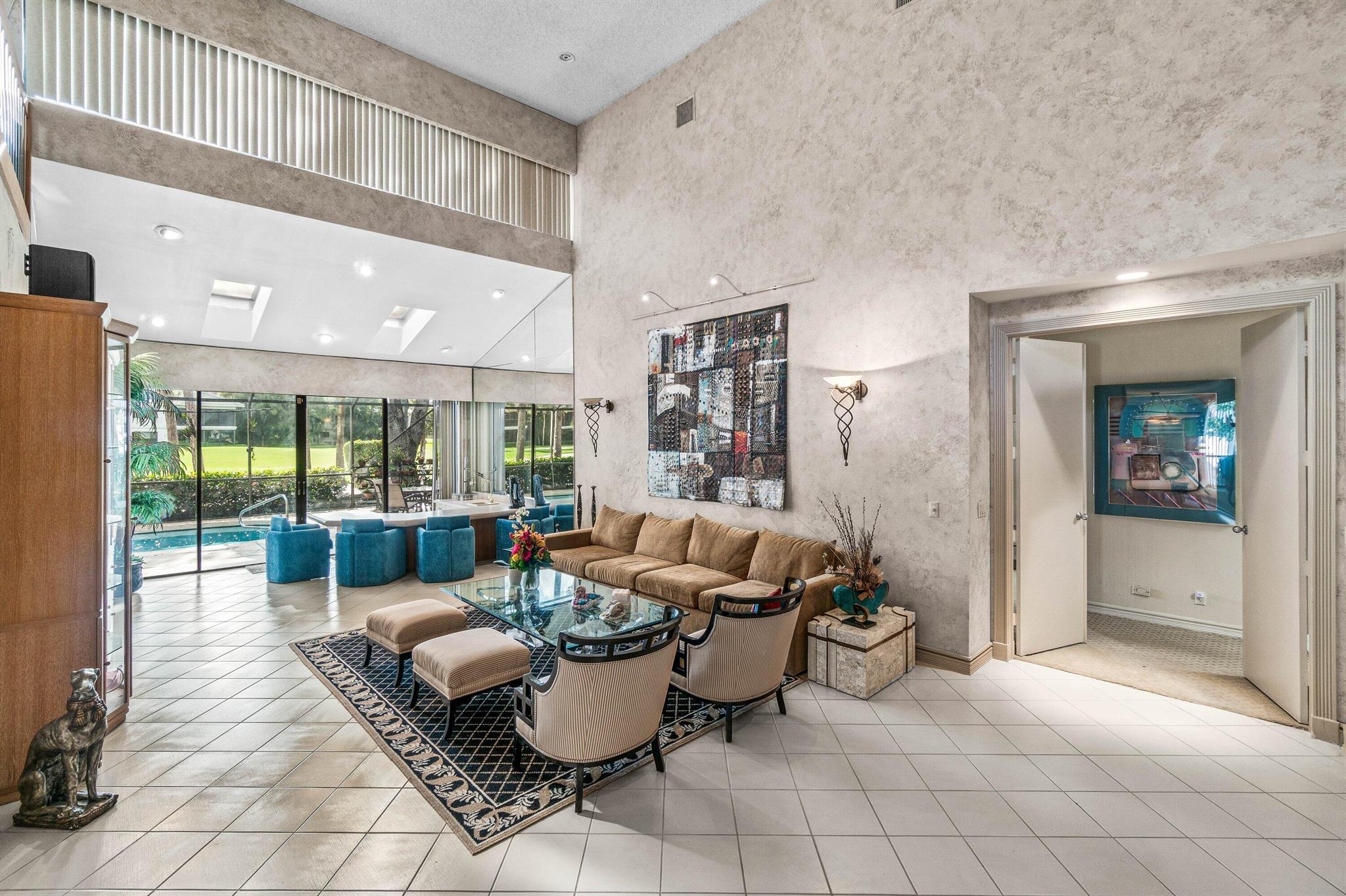 STEEPLE CHASE - Residential