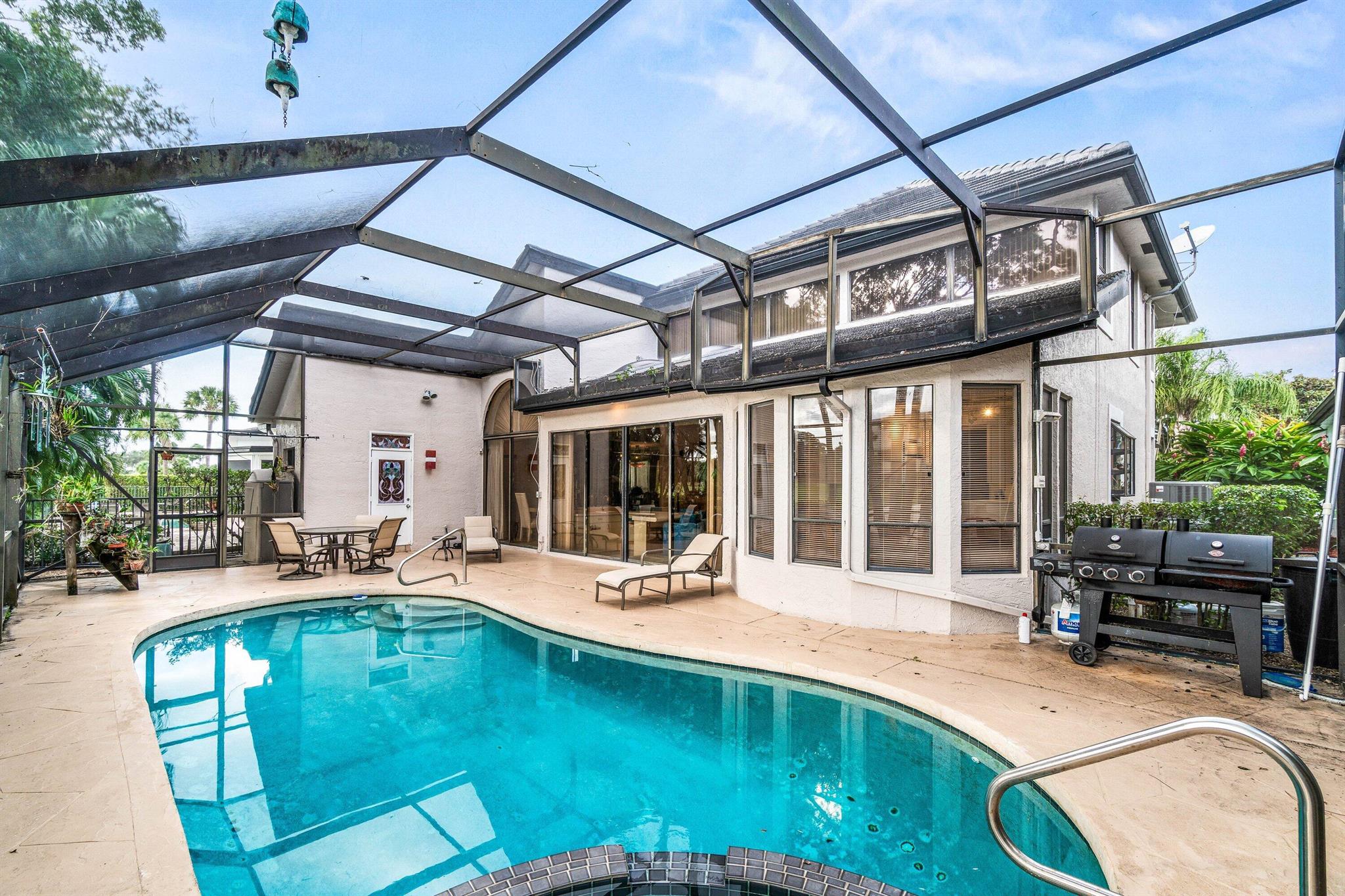 STEEPLE CHASE - Residential