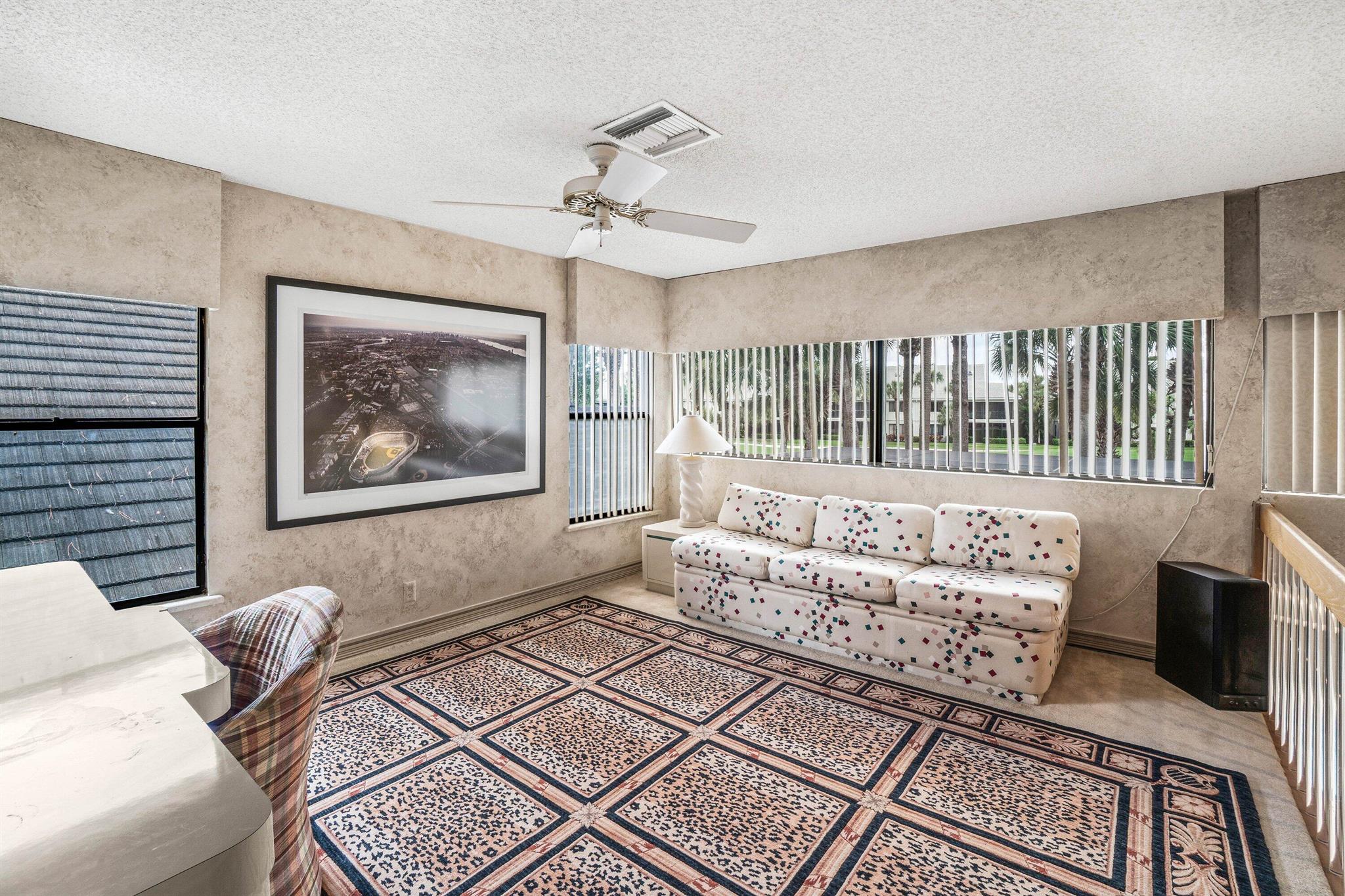 STEEPLE CHASE - Residential