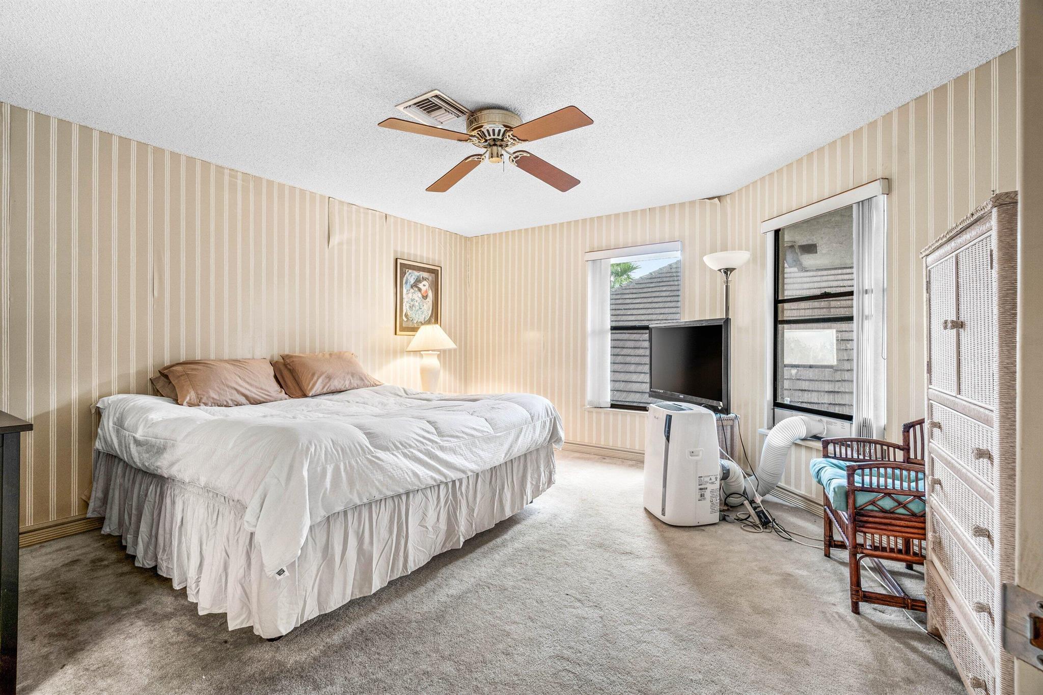 STEEPLE CHASE - Residential