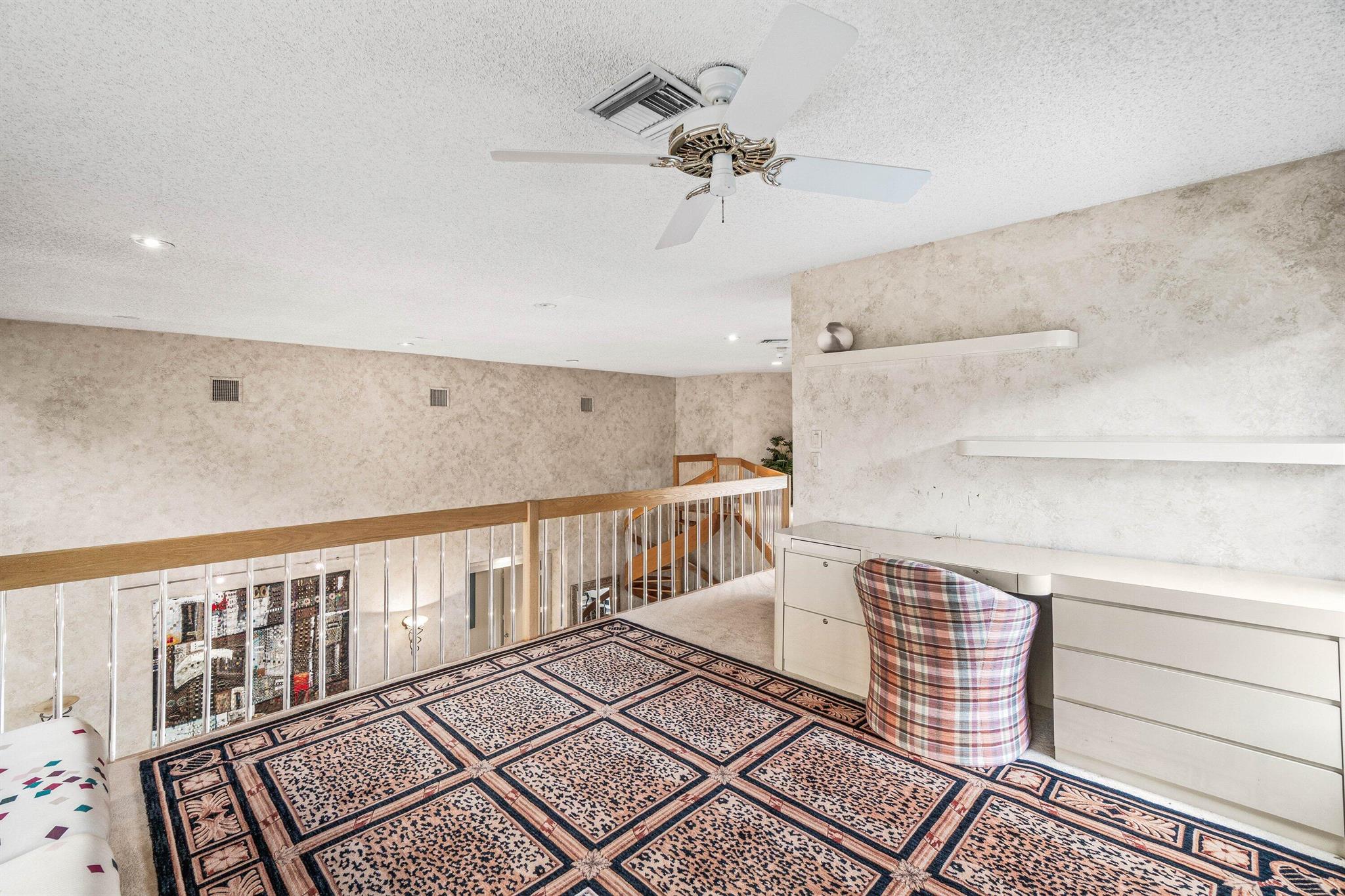 STEEPLE CHASE - Residential