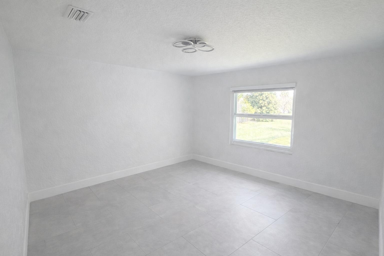 LA MANCHA 3 - Residential Lease