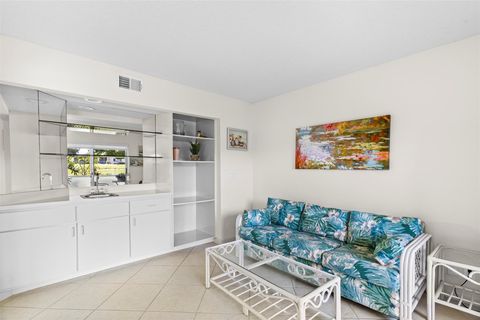 Condominium in Delray Beach FL 13790 Oneida Dr Dr 11.jpg