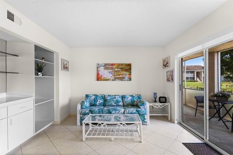 Condominium in Delray Beach FL 13790 Oneida Dr Dr 10.jpg