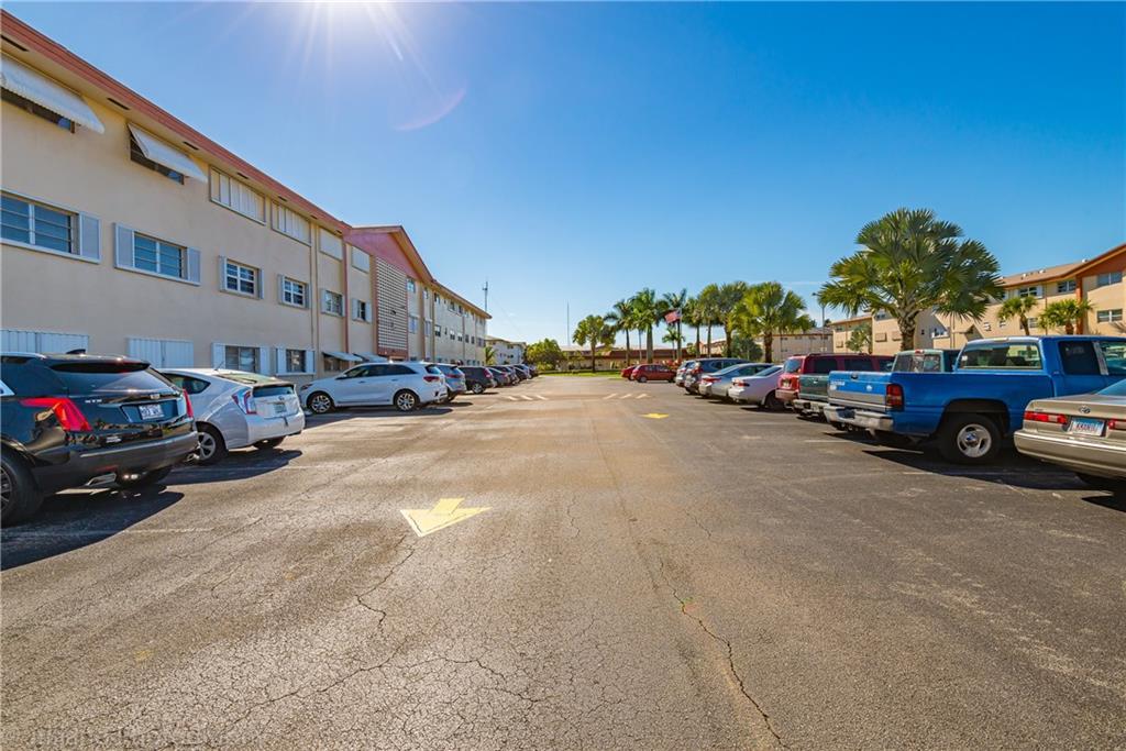 BEVERLY HILLS - Residential