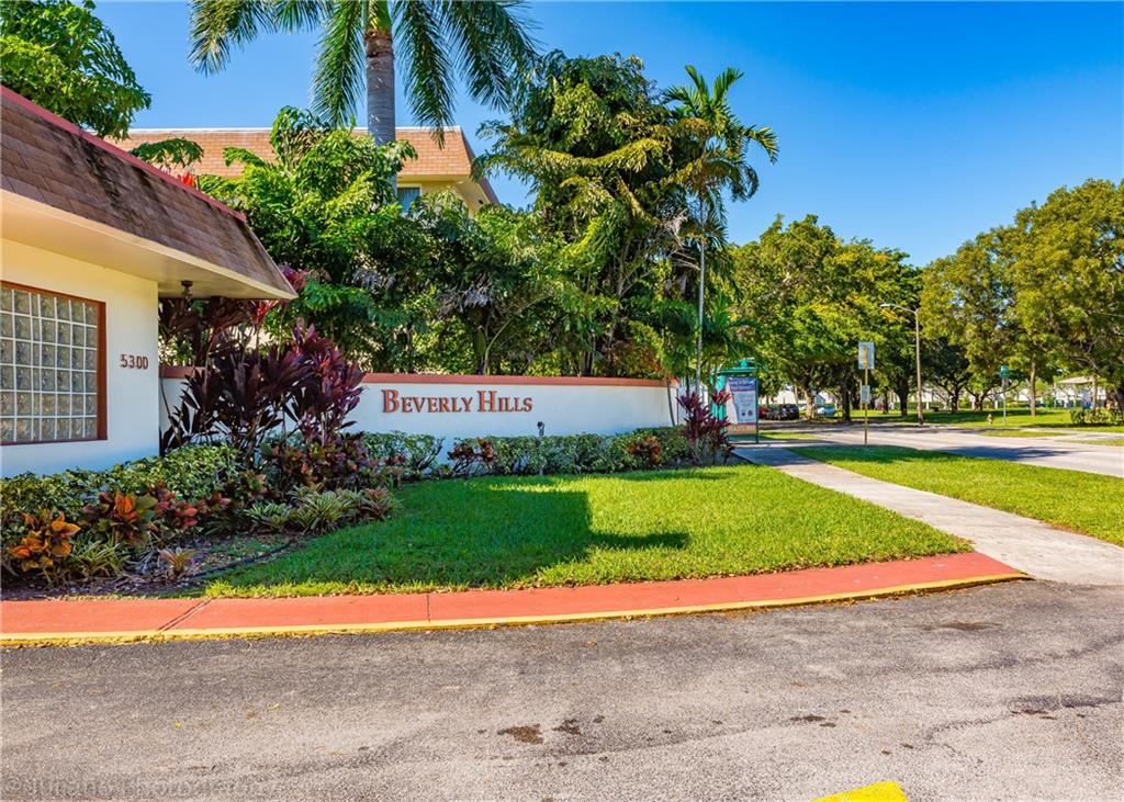 BEVERLY HILLS - Residential