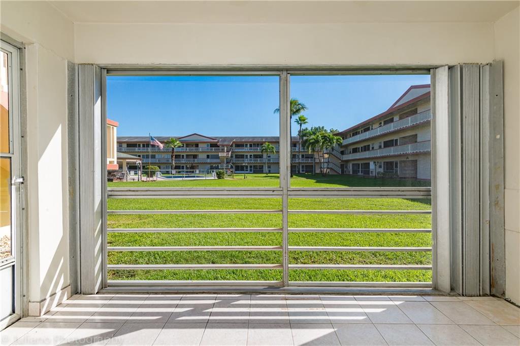 BEVERLY HILLS - Residential