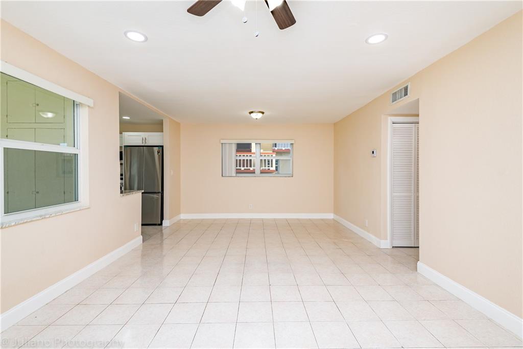 BEVERLY HILLS - Residential