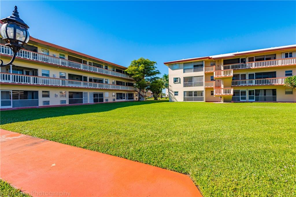 BEVERLY HILLS - Residential