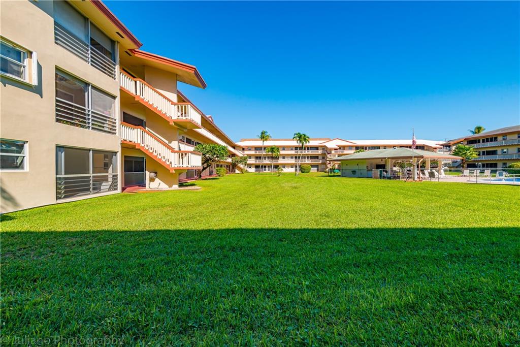 BEVERLY HILLS - Residential