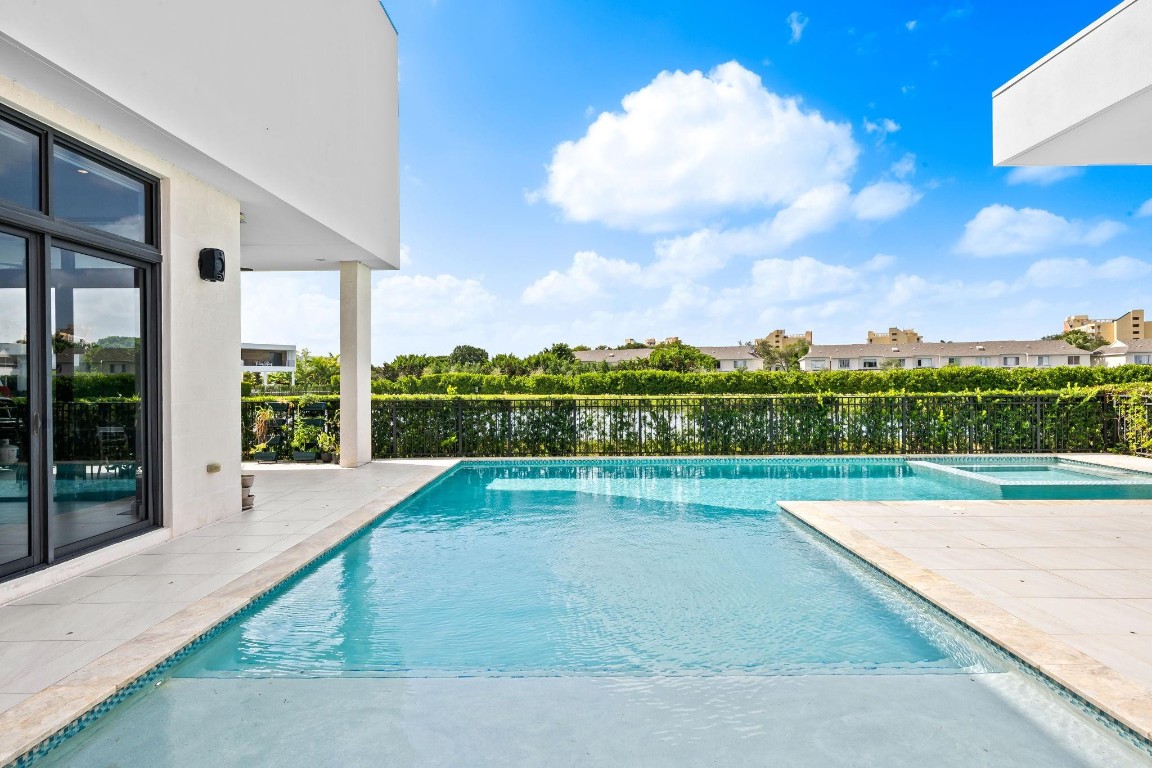 Weston Estates 181-168 B - Residential