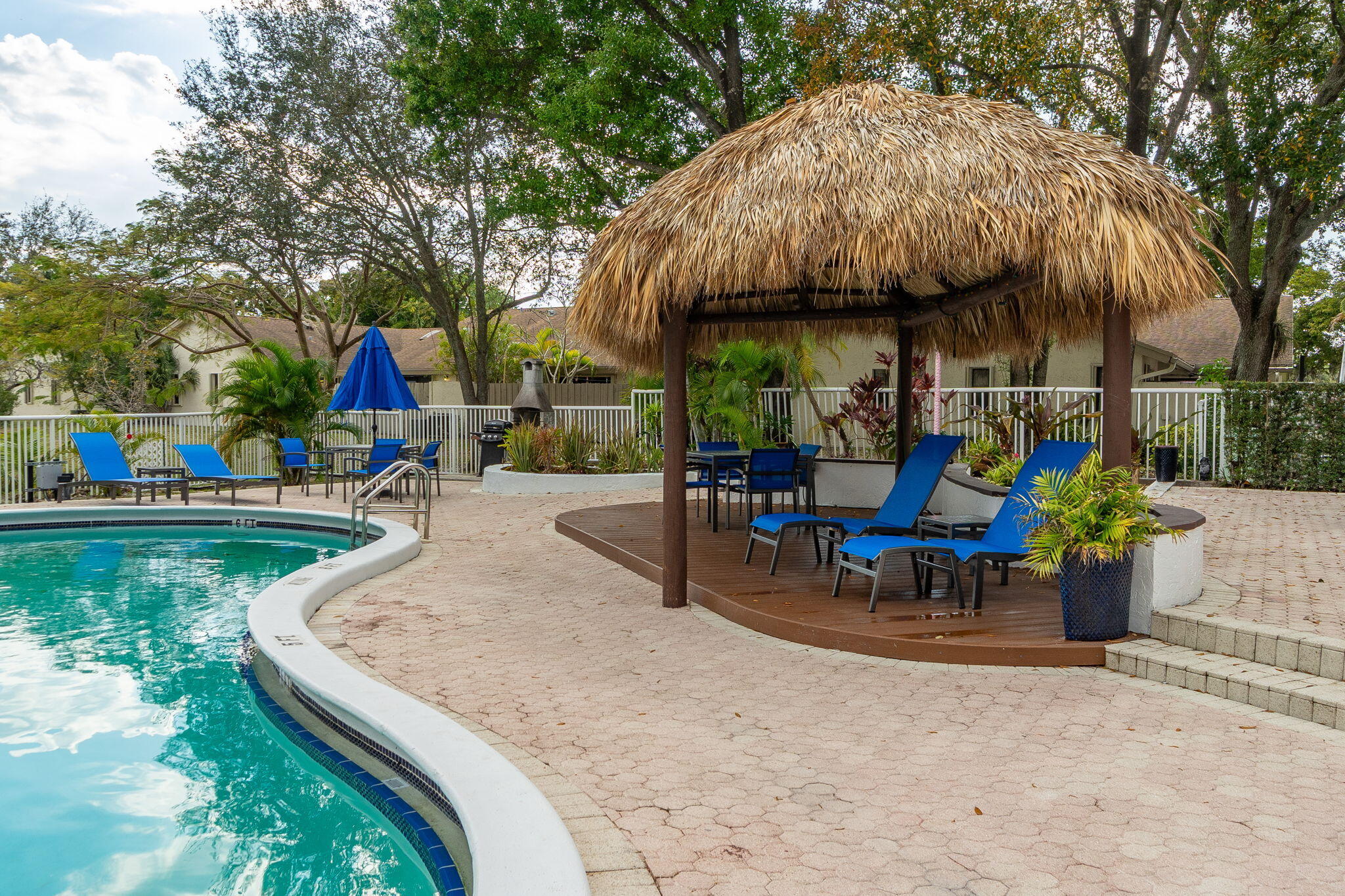 PINES OF OAKLAND - Residential