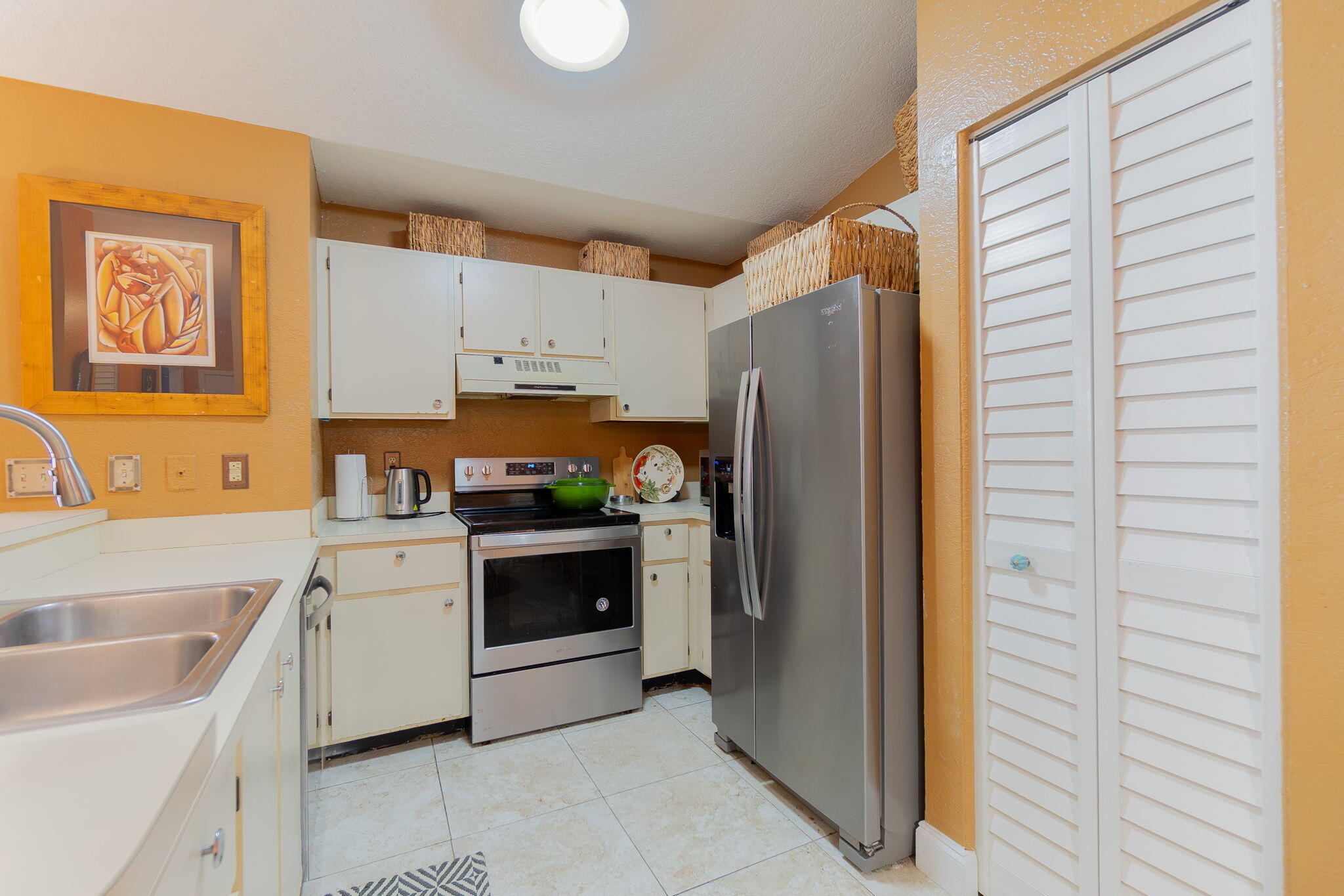 PINES OF OAKLAND - Residential