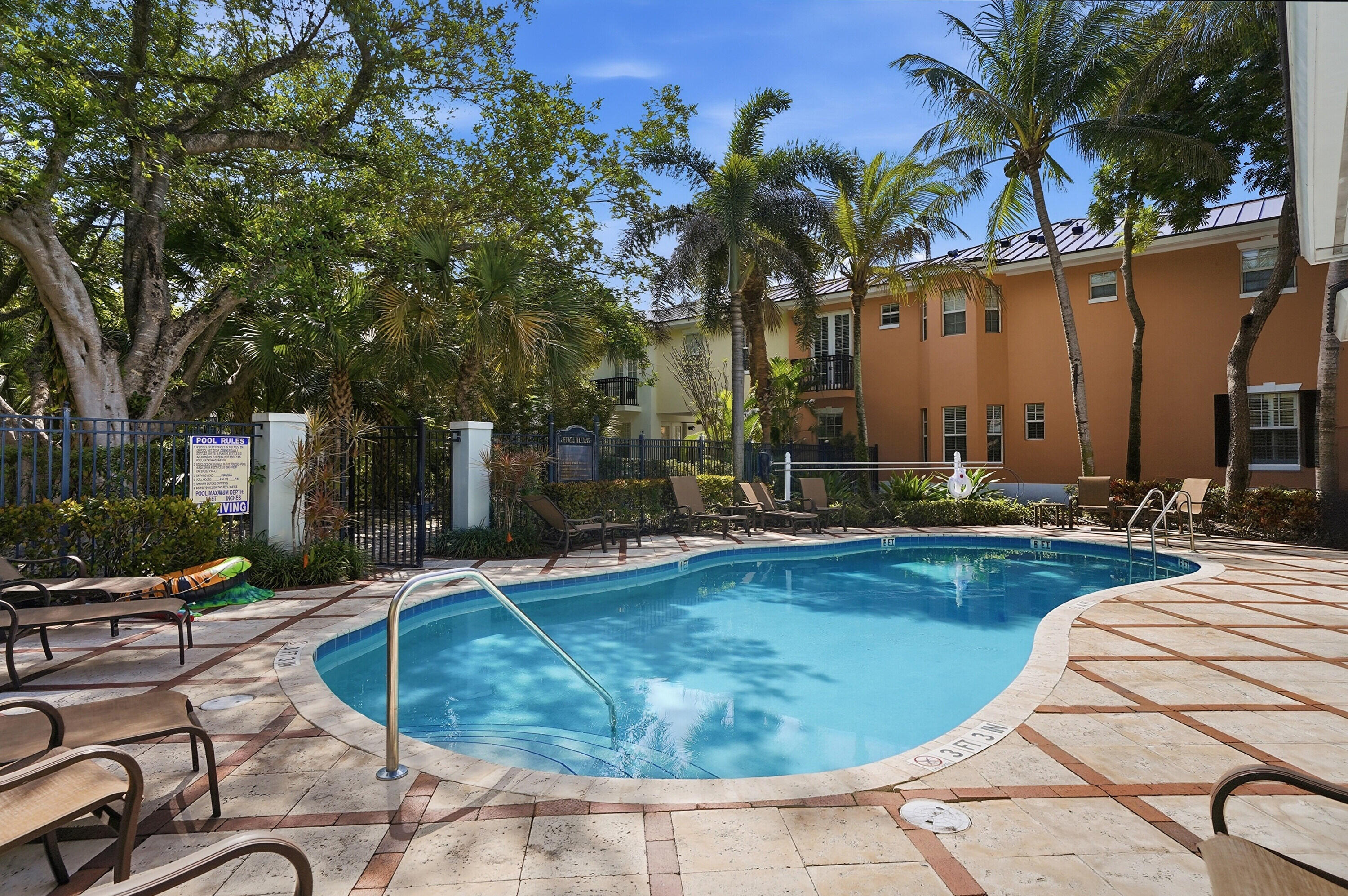 HERITAGE CLUB - Residential