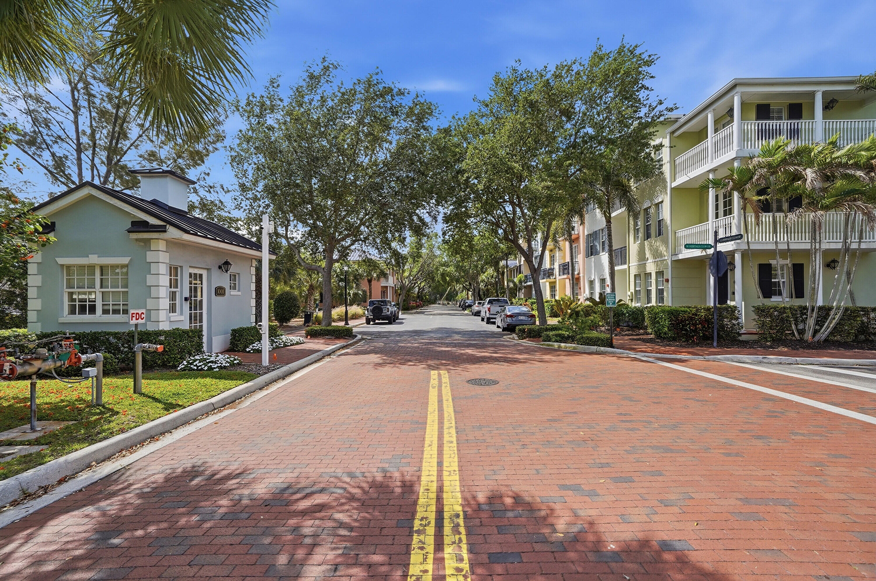 HERITAGE CLUB - Residential