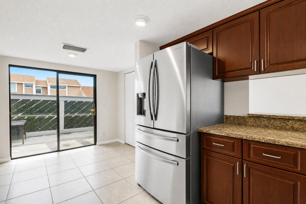 Photo of 202 LAKEWOOD Drive #11B, Jupiter, FL 33458 (MLS # B26061701)