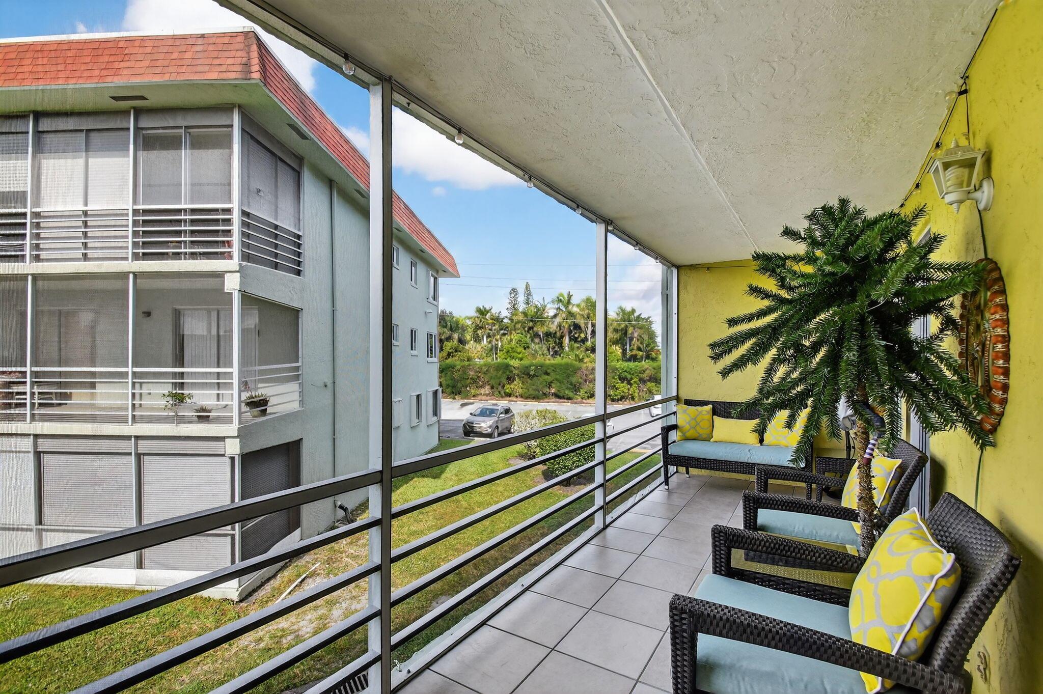 REGAL PALMS OXFORD CONDO - Residential