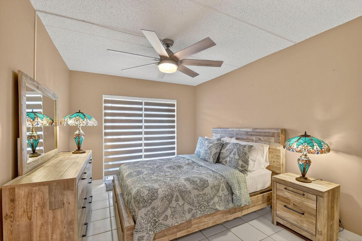 REGAL PALMS OXFORD CONDO - Residential