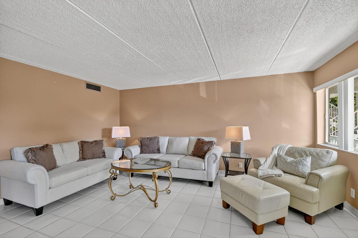 REGAL PALMS OXFORD CONDO - Residential