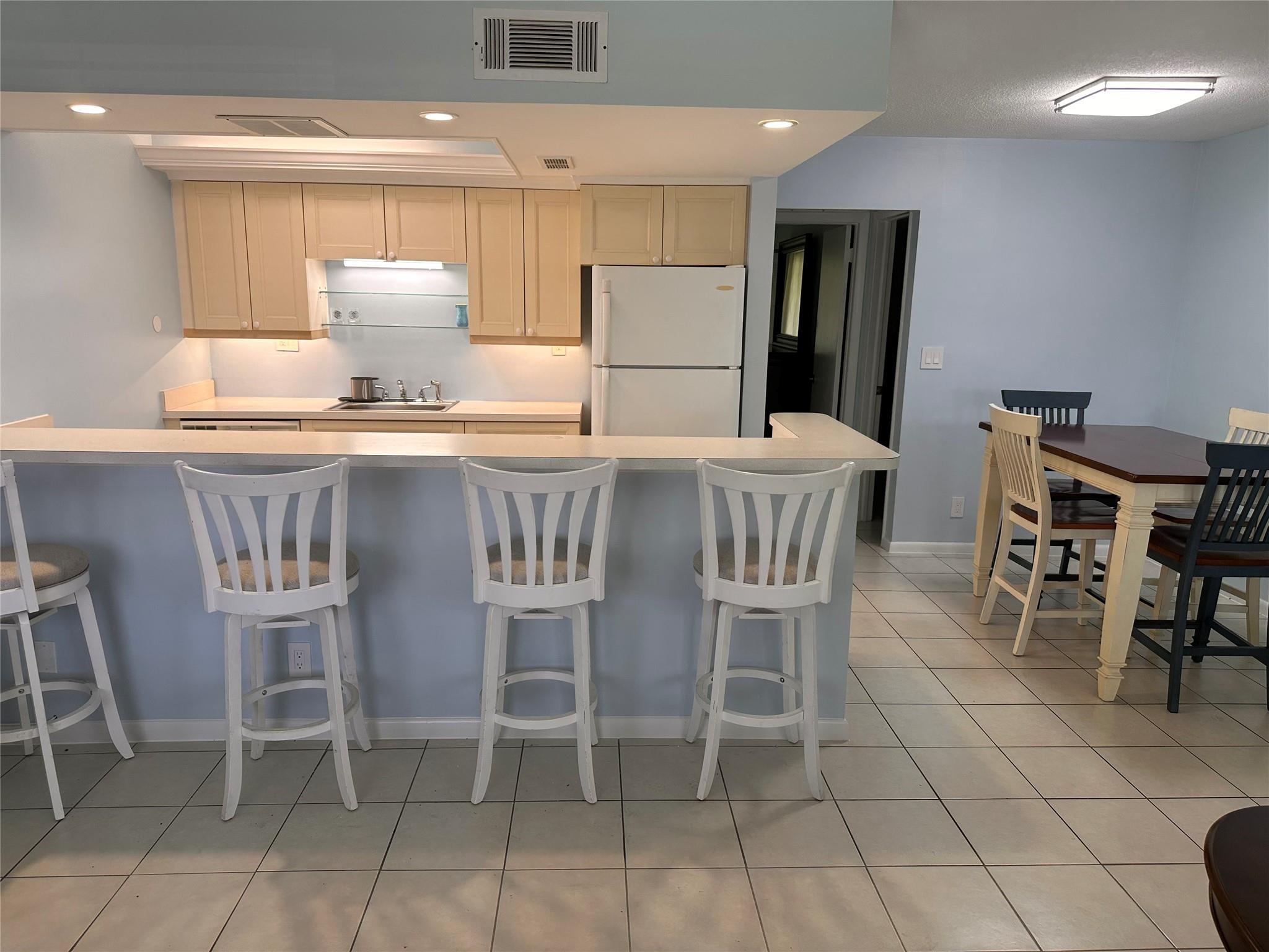 CROWN COLONY CLUB CONDO - Residential