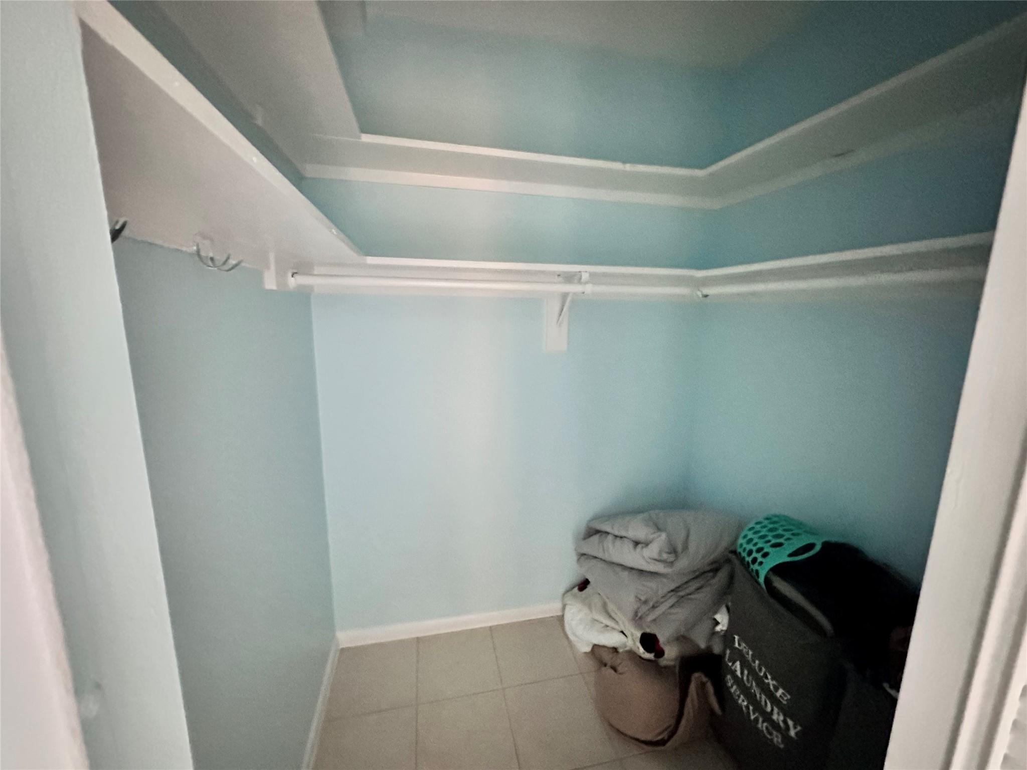 CROWN COLONY CLUB CONDO - Residential