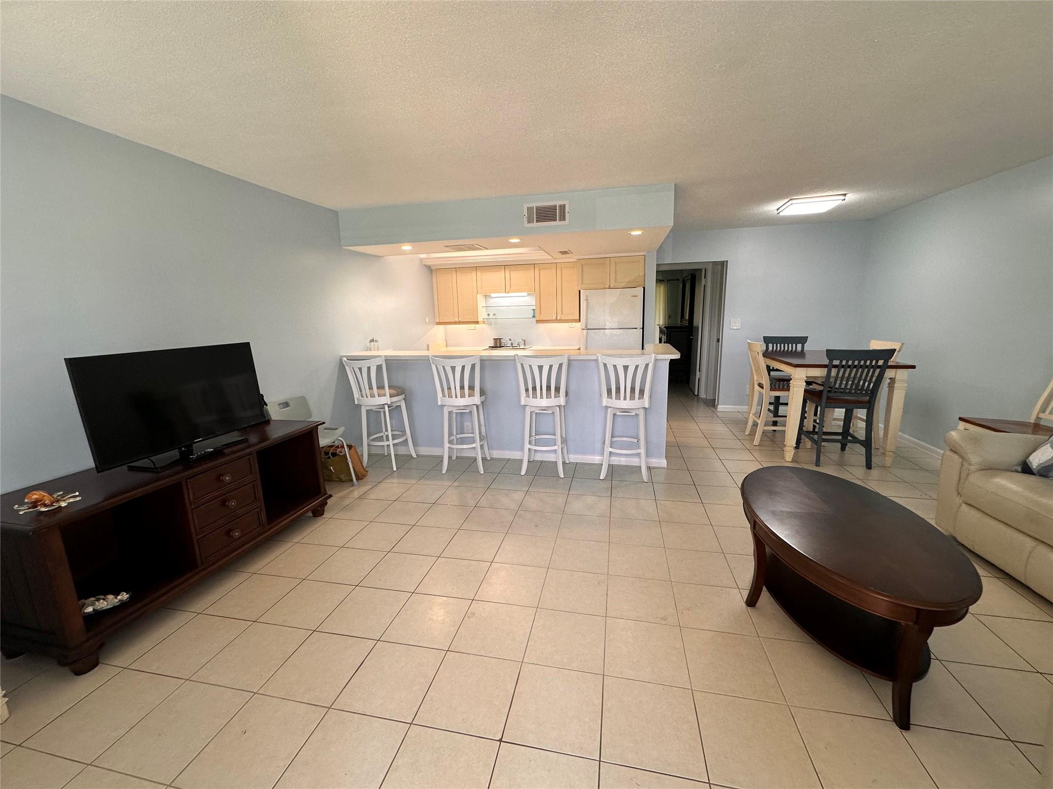 CROWN COLONY CLUB CONDO - Residential