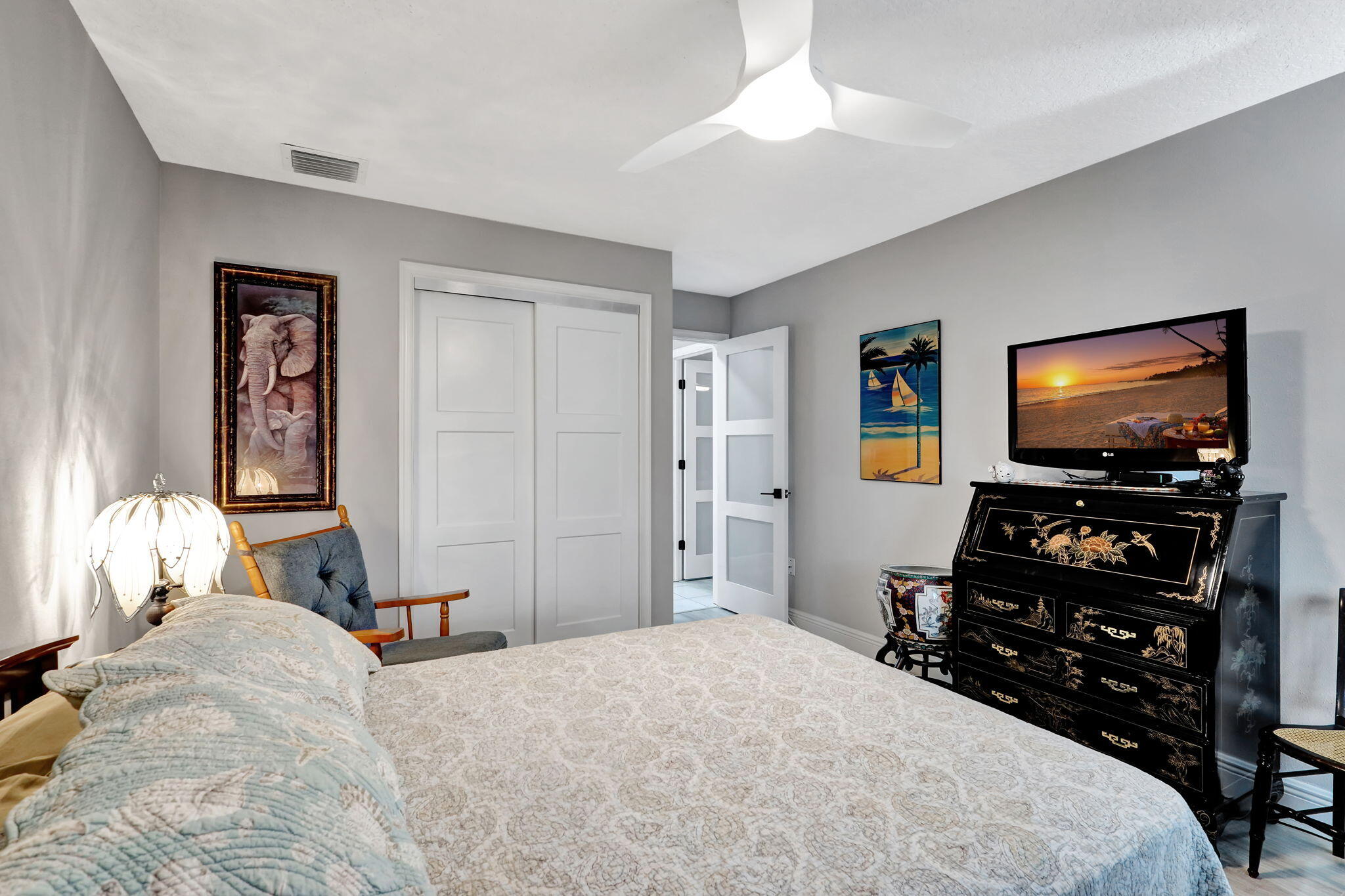 LIMETREE CONDO - Residential