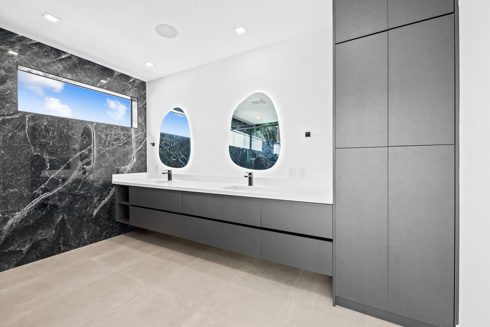 SILVER BLUFF EST-SEC B - Residential