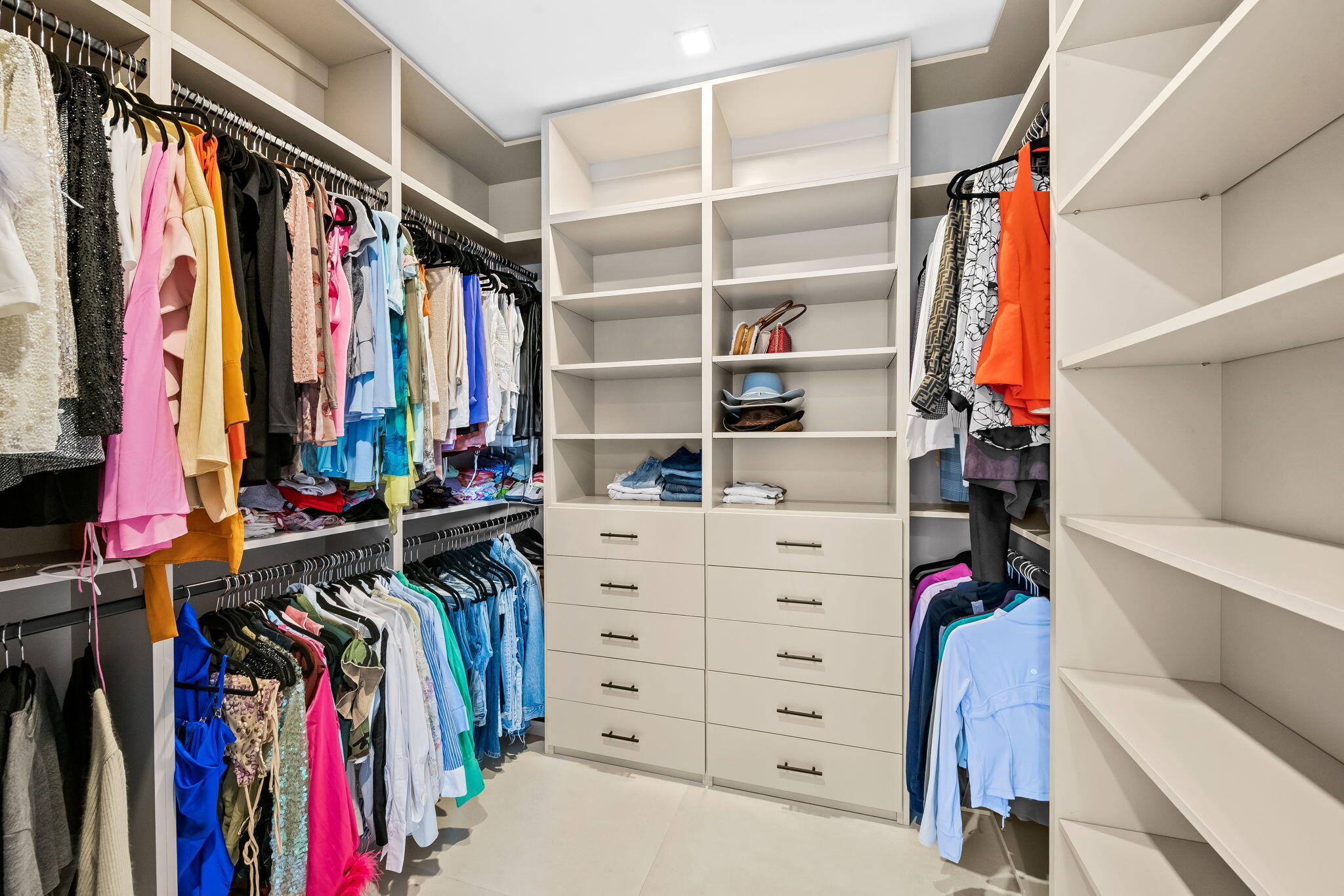 SILVER BLUFF EST-SEC B - Residential