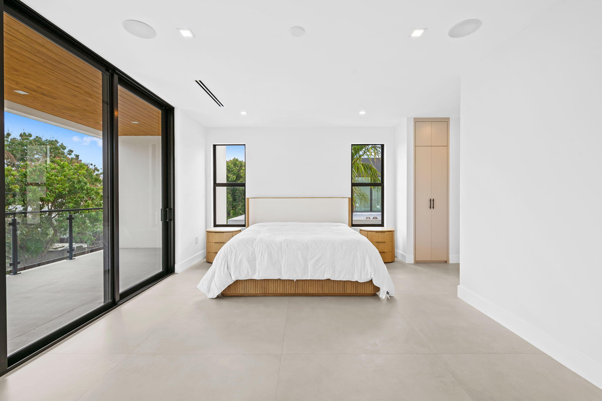 SILVER BLUFF EST-SEC B - Residential