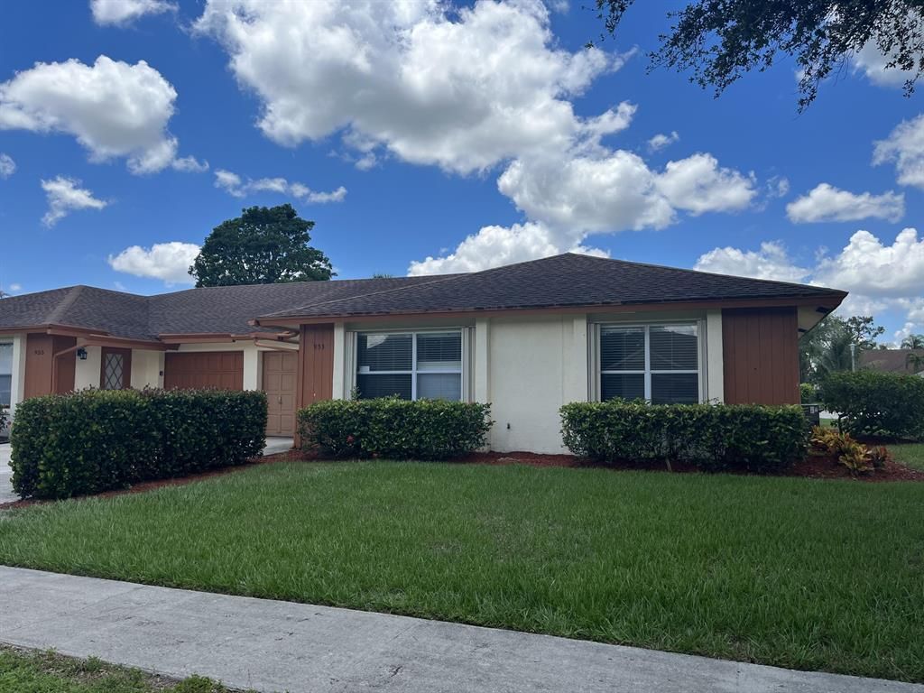 Photo of 953 Lantern Tree Lane, Wellington, FL 33414 (MLS # R10806369)