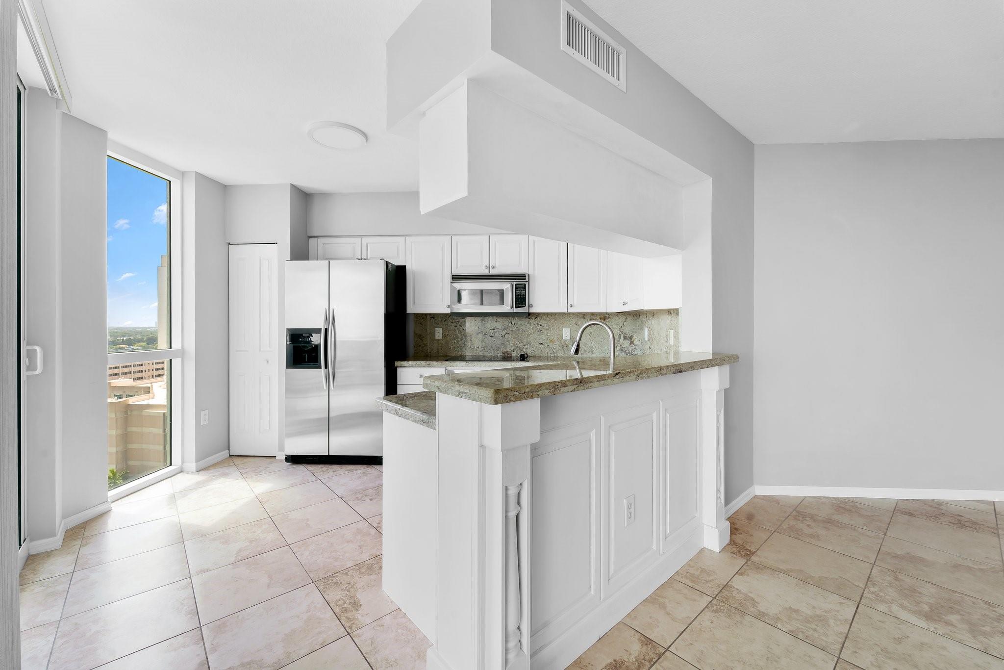 347 N New River Dr E 2104