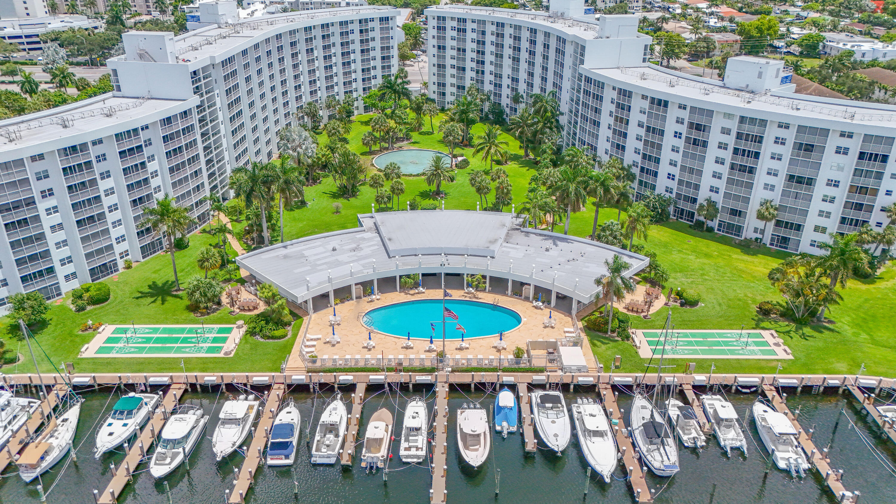 2731 NE 14th St Causeway 115