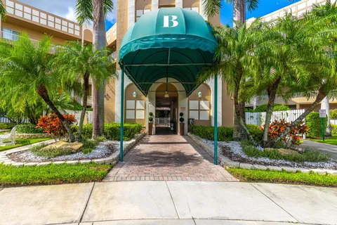 7623 Southampton Ter Unit B-215, Tamarac, FL MLS: F10470940