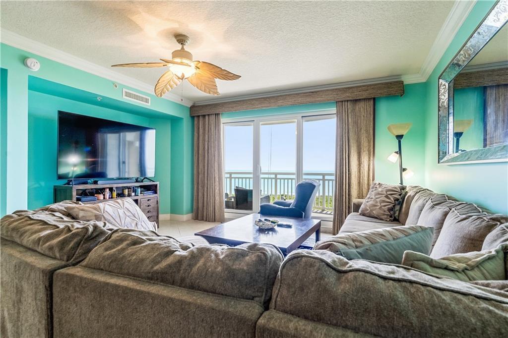 3702 N Highway A1a 402, Hutchinson Island, FL, 34949/$650,000 4 3702 N Highway A1a 402