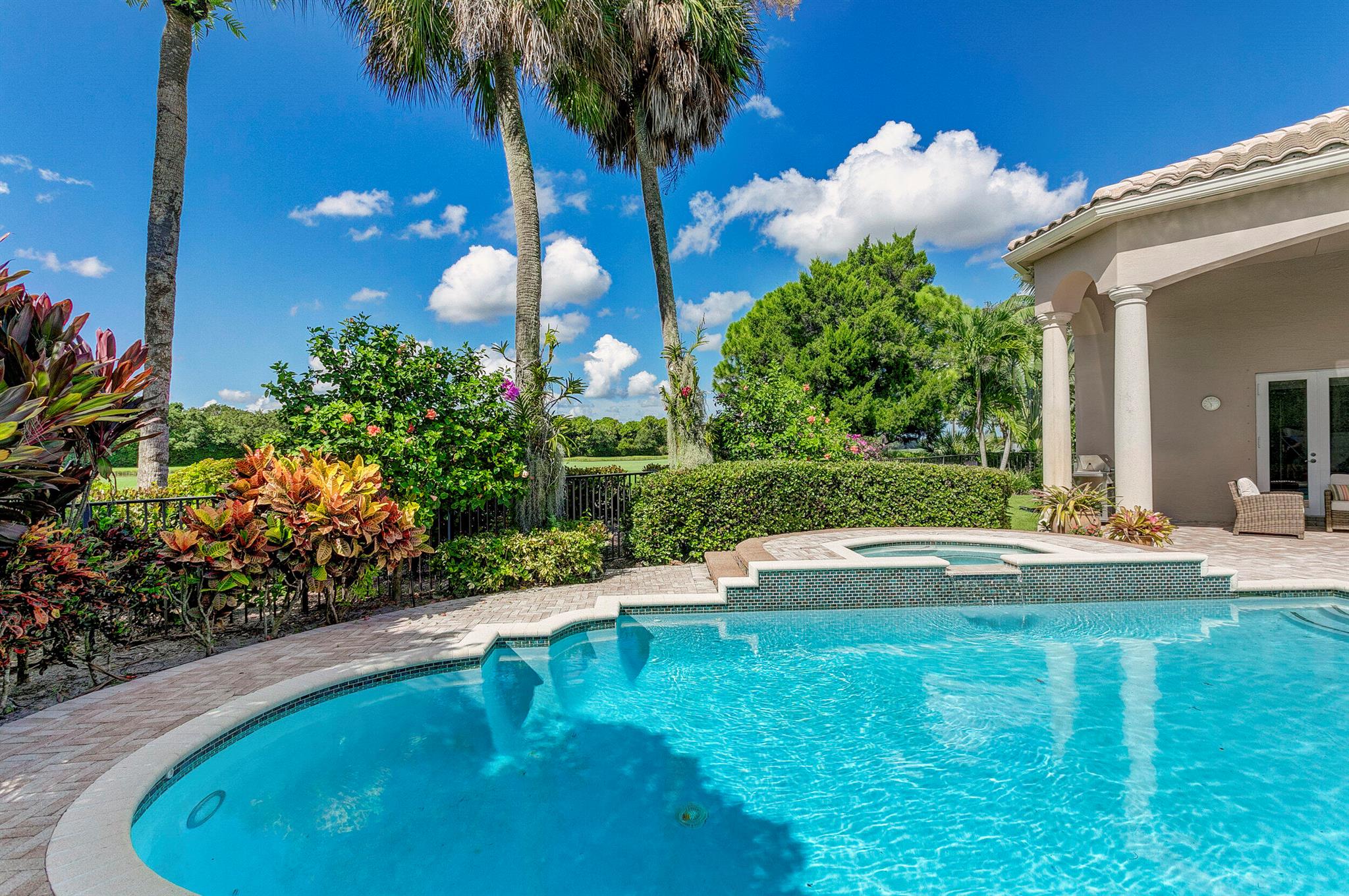 MIRASOL VIA VERDE - Residential