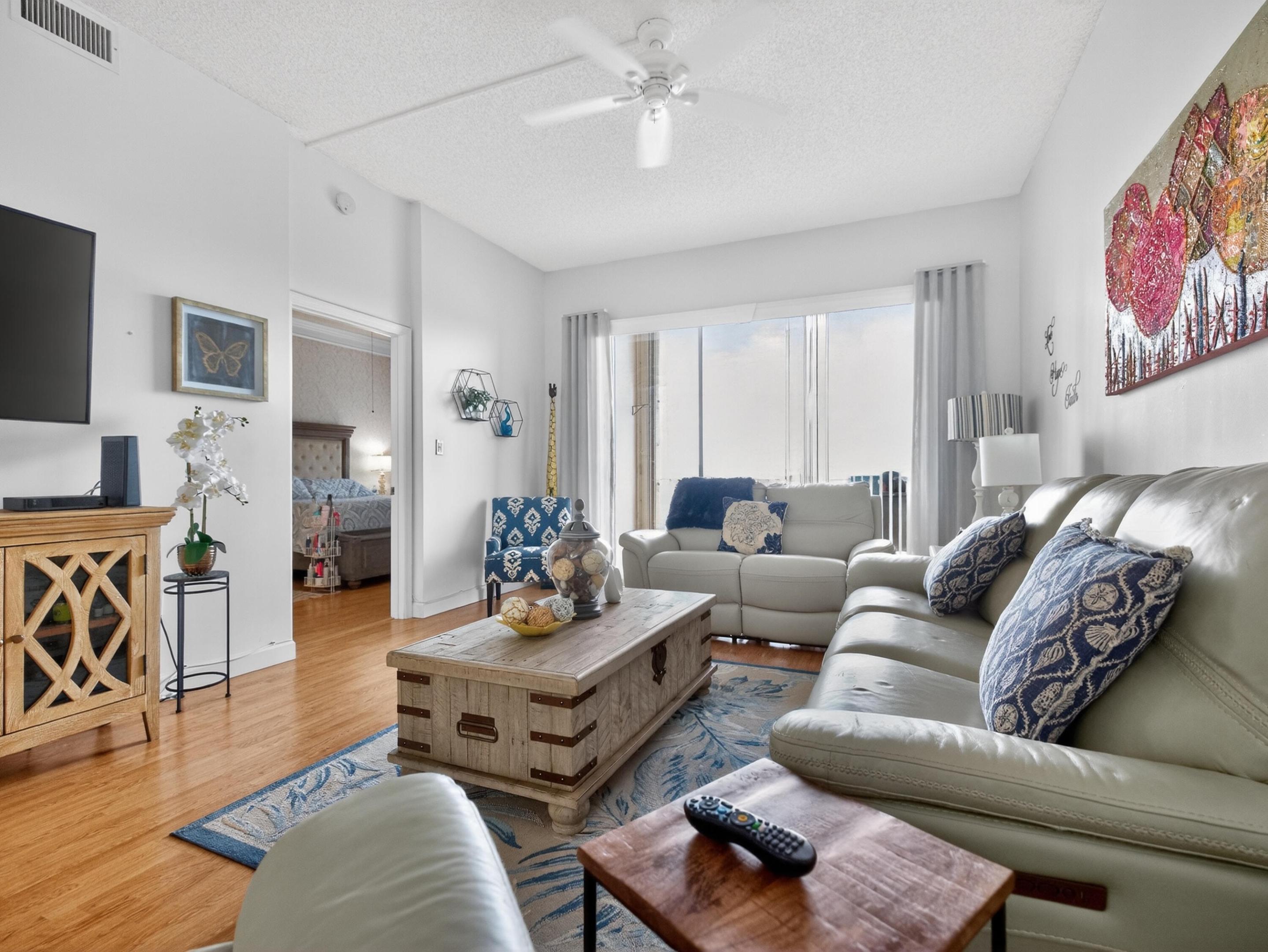 TRENT CONDOMINIUM E - Residential