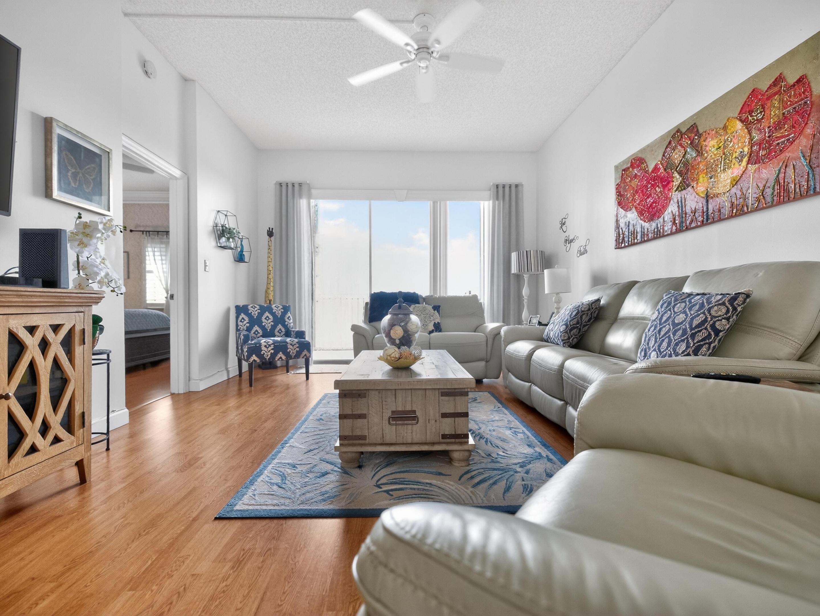 TRENT CONDOMINIUM E - Residential