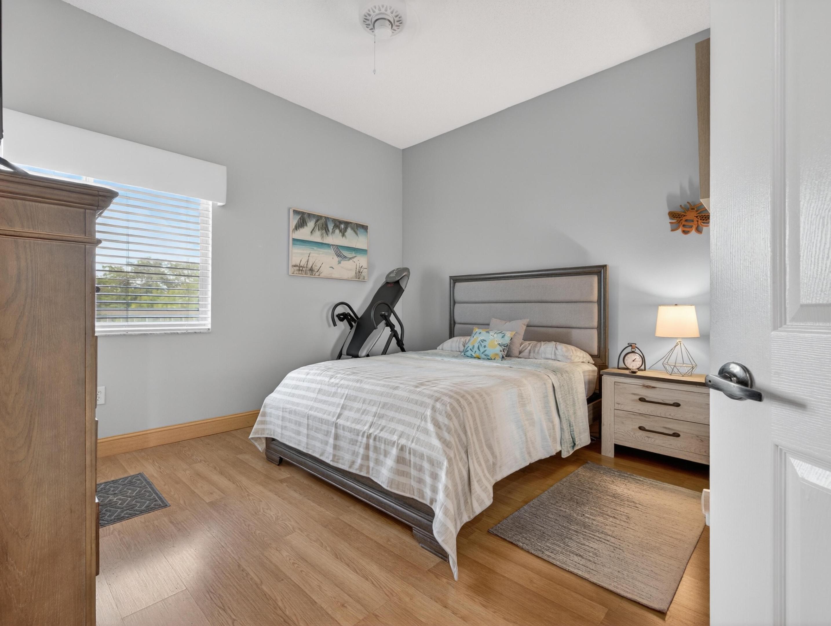 TRENT CONDOMINIUM E - Residential