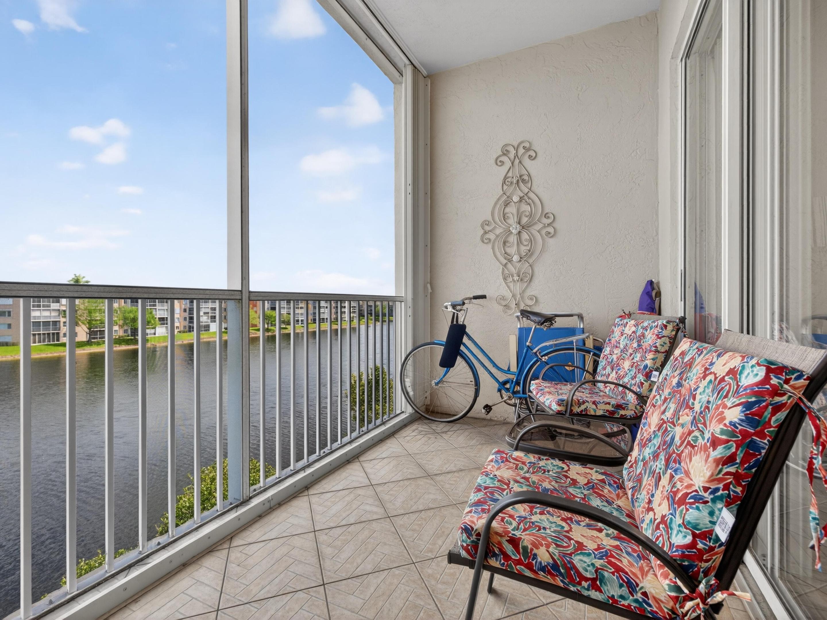 TRENT CONDOMINIUM E - Residential