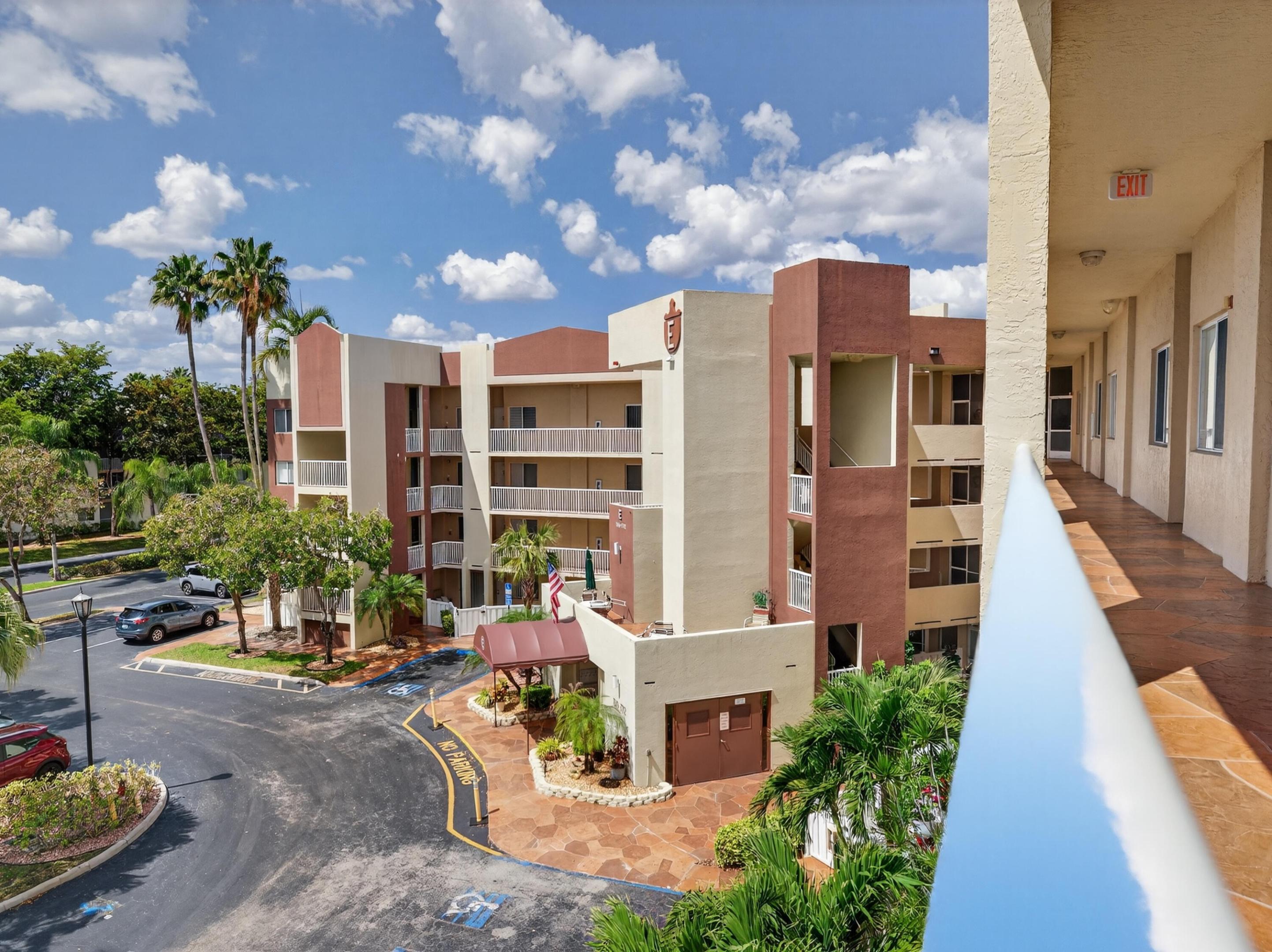 TRENT CONDOMINIUM E - Residential